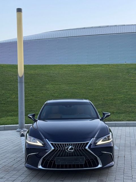 Lexus ES 300h, 2.5 L, 1.3 kWh, 2024 il, 103 000 km — Bakı