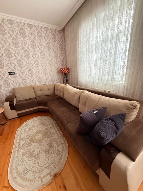 Künc divan dəsti - Forma: L-şəkilli, geniş və dərin oturacaqlı künc — Fatmayı