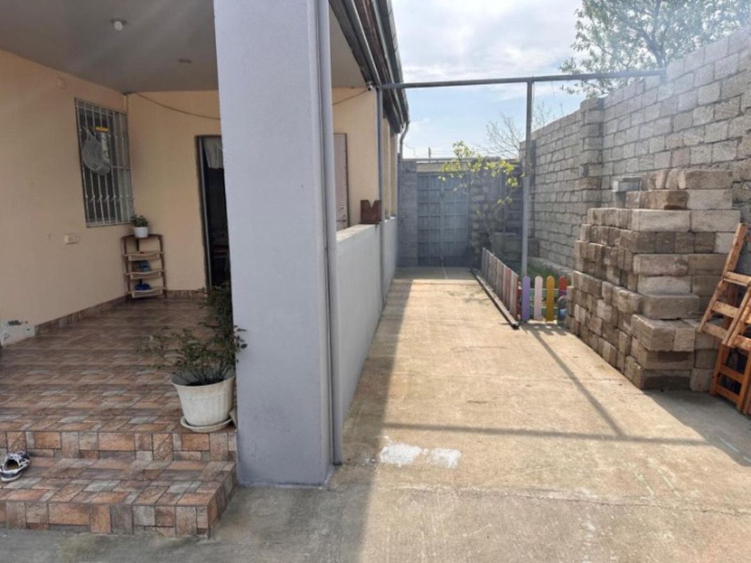 Həyət evi, Albalılıq qəs — Ev, villa, Bakı (10)