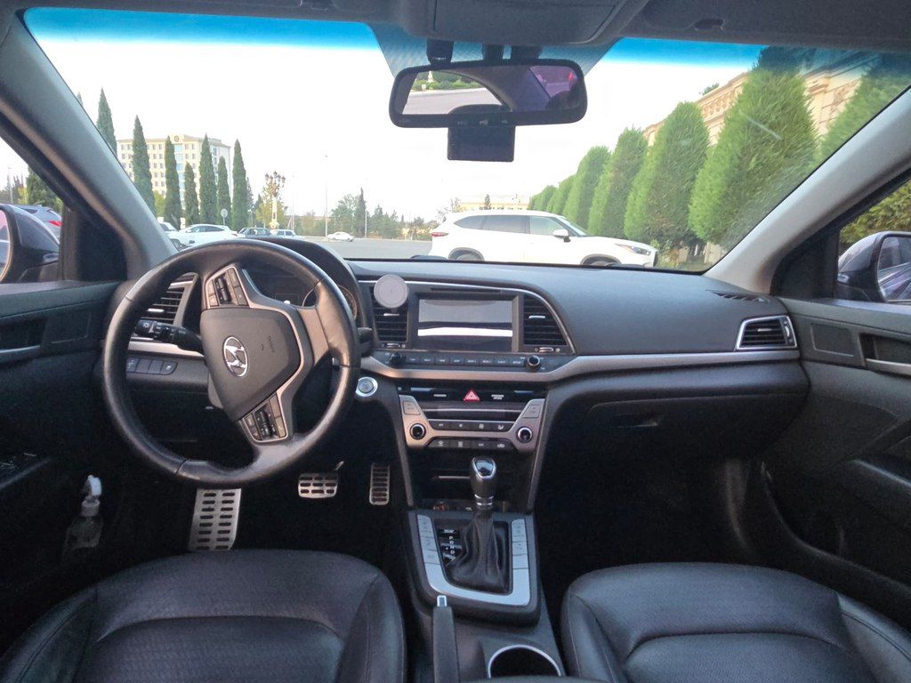 Hyundai Elantra, 1.6 L, 2016 il, 180 000 km — Avtomobillər, Bakı (5)
