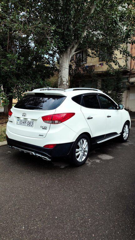 Hyundai ix35, 2.4 L, 2010 il, 217 000 km 10-HY-083 — Avtomobillər, Bakı (4)
