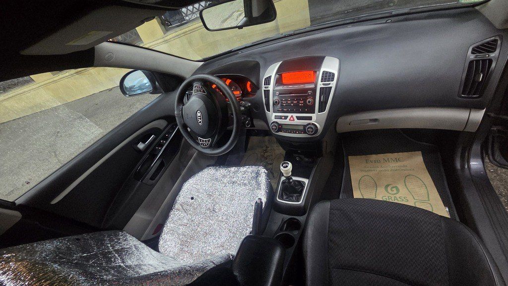 Kia Ceed SW, 1.6 L, 2009 il, 395 000 km 77-DV-183 — Avtomobillər, Bakı (2)