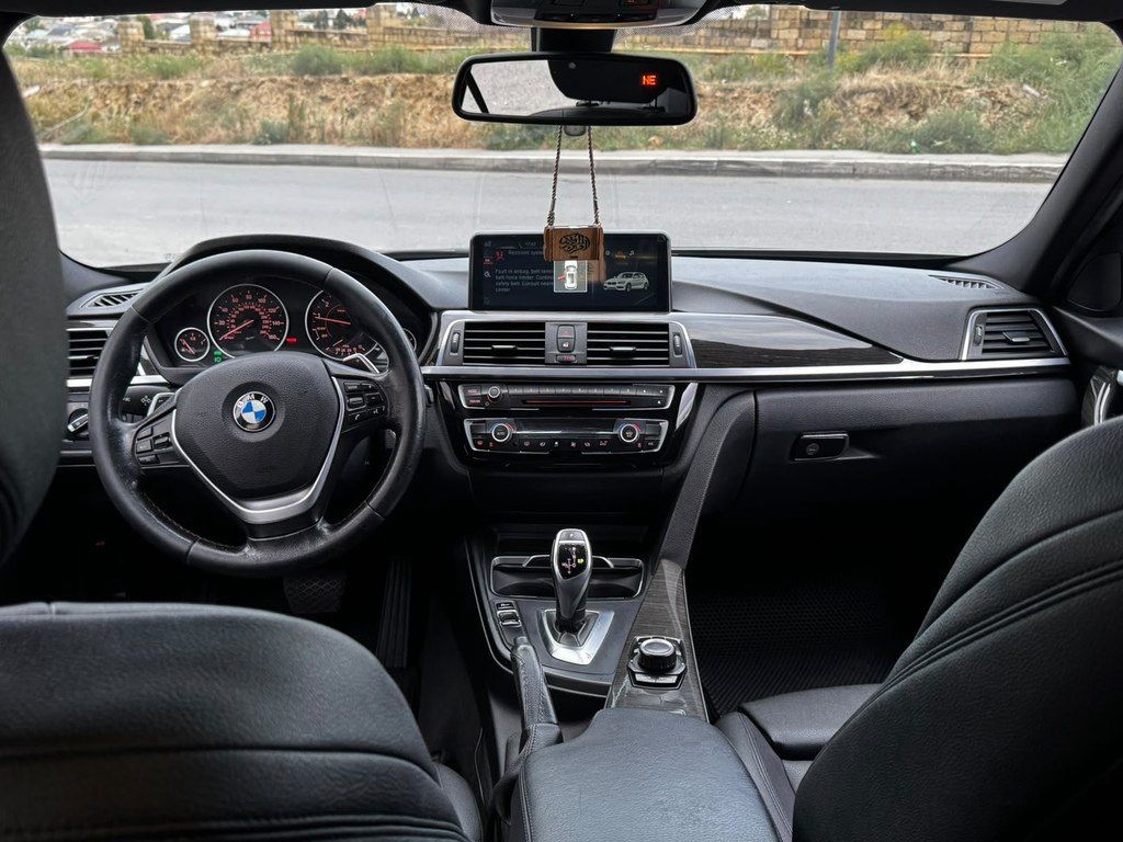 BMW 320, 2.0 L, 2015 il, 288 000 km — Avtomobillər, Bakı (6)