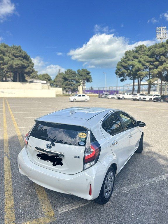 Toyota Aqua, 1.5 L, 0.87 kWh, 2019 il, 200 000 km — Avtomobillər, Sumqayıt (9)