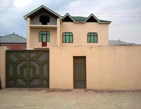 Satılır 5 otaqlı həyət evi/bağ evi 180 m² — Bakı