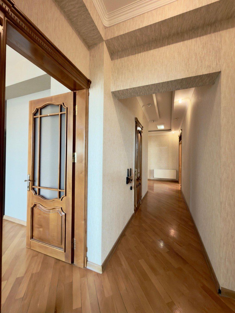 Satılır 3 otaqlı yeni tikili 135 m² — Mənzil, Bakı (10)