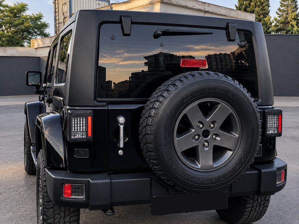 Jeep Wrangler Unlimited, 4 qapı, qara rəng - Güclü off-road — Avtomobillər, Bakı (2)