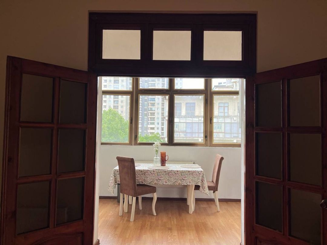 İcarəyə verilir 2 otaqlı köhnə tikili 70 m² — Mənzil, Bakı