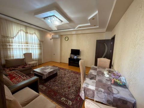Satılır 3 otaqlı köhnə tikili 70 m² — Bakı