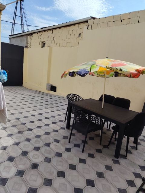 Satılır 3 otaqlı həyət evi/bağ evi 80 m² — Bakı