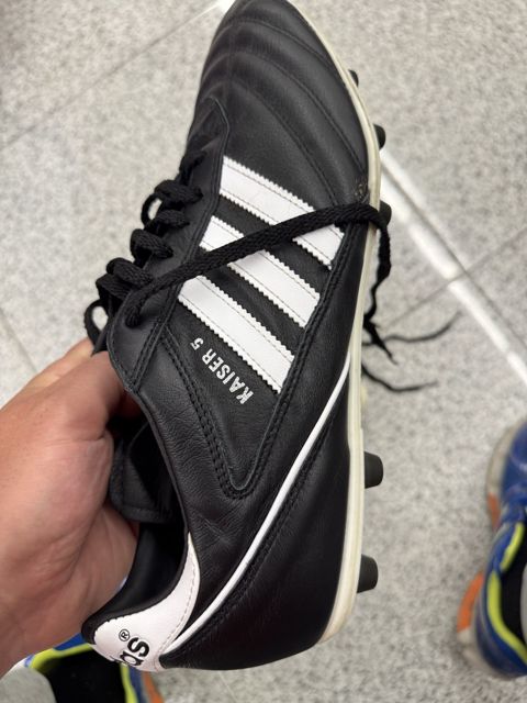 Buts Adidas Kaiser 5 — Bakı