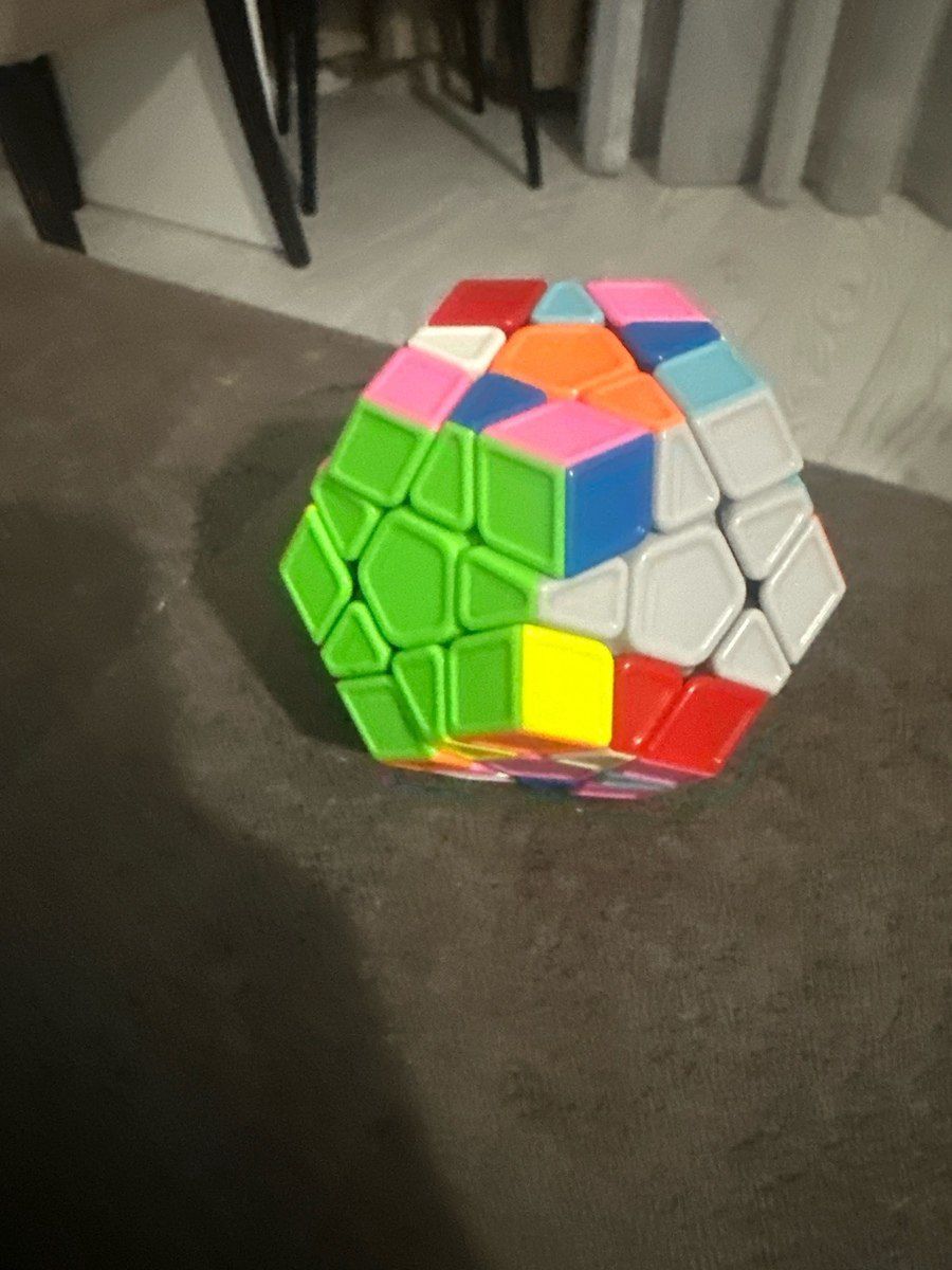 Kubik rubik — Oyuncaqlar, Bakı