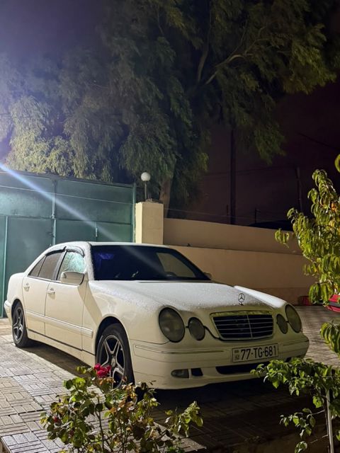 Mercedes E 220, 1997 il — Bakı