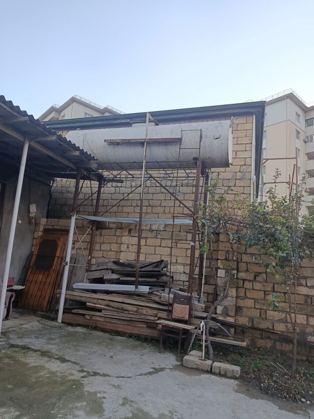 Endirim olacağ 3,5ton 4m uzunluğu Metall su/yanacaq çəni və dayaq — Su çənləri, kanisterləri, bochkalar, Xırdalan