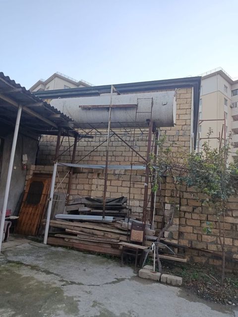 Endirim olacağ 3,5ton 4m uzunluğu Metall su/yanacaq çəni və dayaq — 550 ₼ · Xırdalan · Su çənləri, kanisterləri, bochkalar Endirim olacağ 3,5ton 4m uzunluğu Metall su/yanacaq çəni və dayaq — Xırdalan