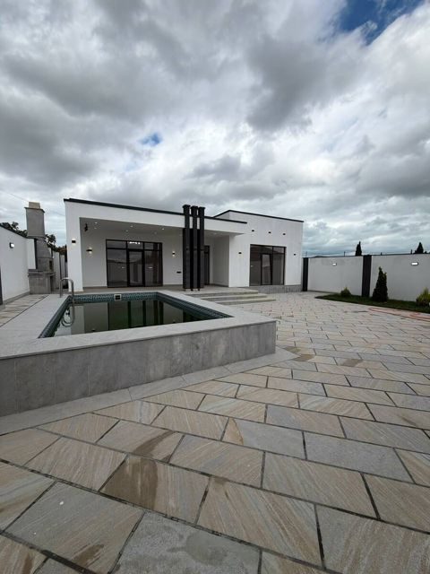 Satılır 4 otaqlı həyət evi/bağ evi 180 m² — Bakı