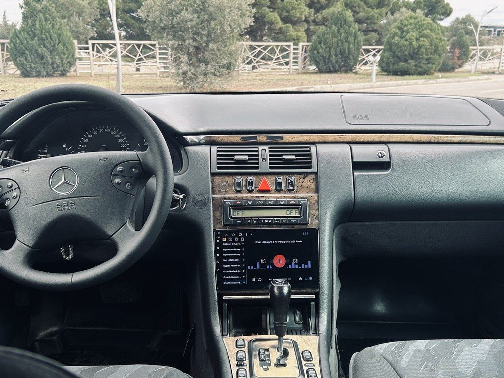 Mercedes E 220, 2.2 L, 2001 il, 420 000 km 99-GE-717 — Avtomobillər, Bakı (5)