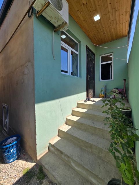 Satılır 3 otaqlı həyət evi/bağ evi 90 m² — Bakı
