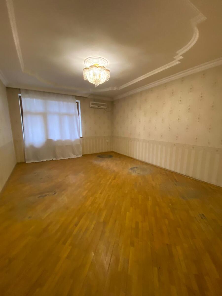 Satılır 8 otaqlı həyət evi/bağ evi 700 m² — Ev, villa, Bakı (9)