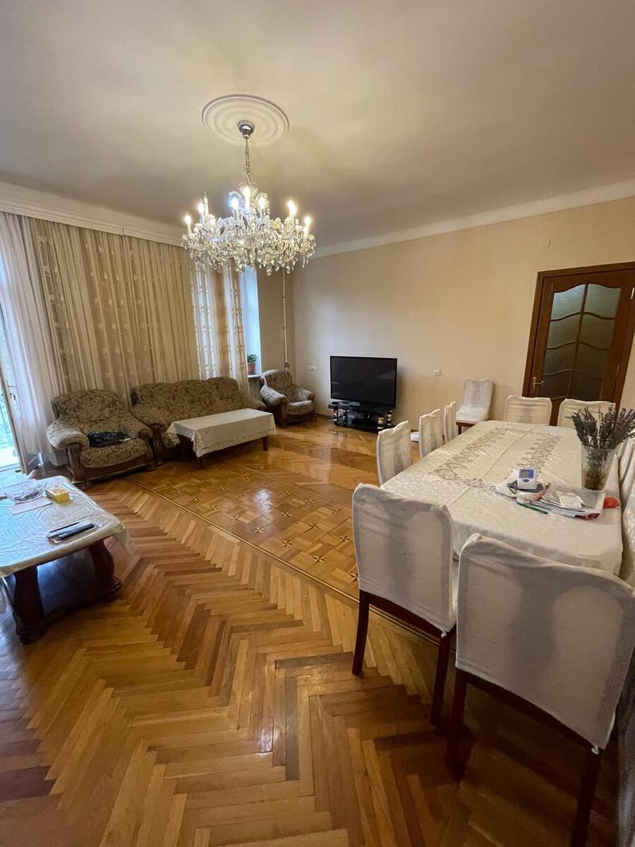 Satılır 5 otaqlı köhnə tikili 140 m² — Mənzil, Bakı (2)