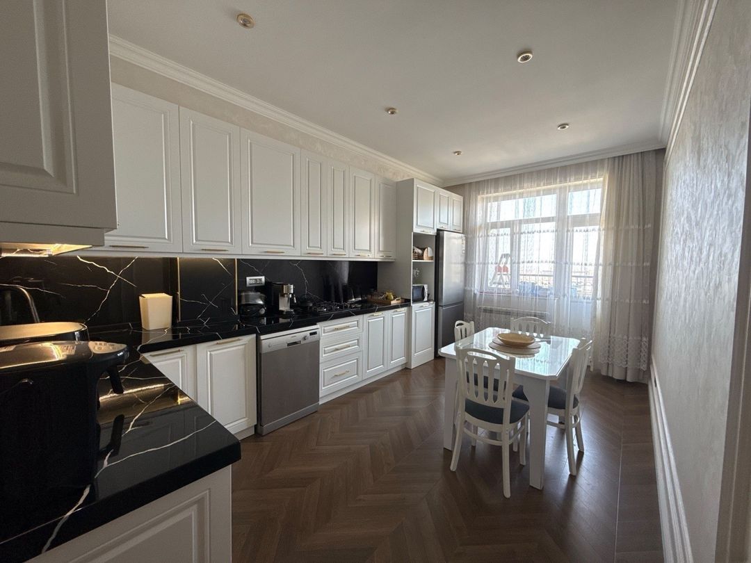 Satılır 4 otaqlı yeni tikili 158 m² — Mənzil, Bakı (10)