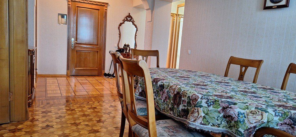 Satılır 4 otaqlı köhnə tikili 145 m² — Mənzil, Bakı (4)