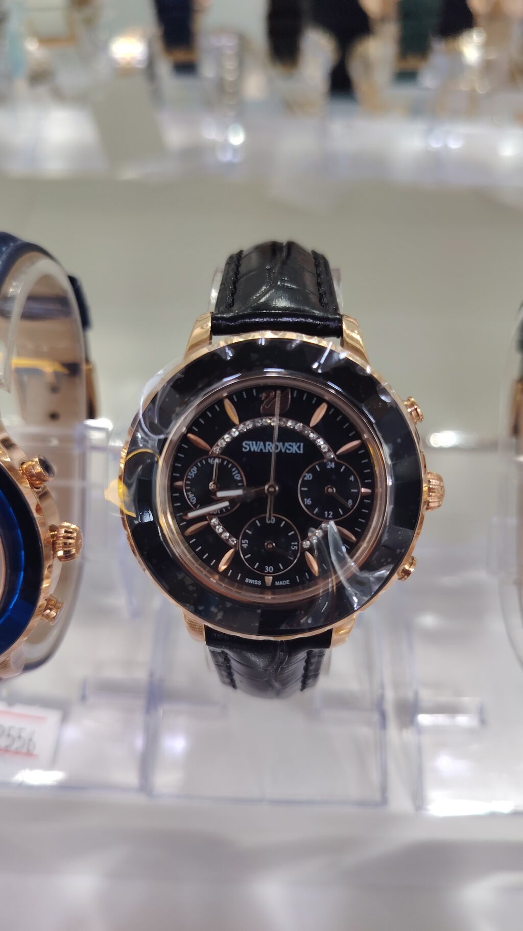 Swarovski qadın qol saatları – Swiss Made - Model: Swarovski qadın — Qol saatları, Masazır (5)