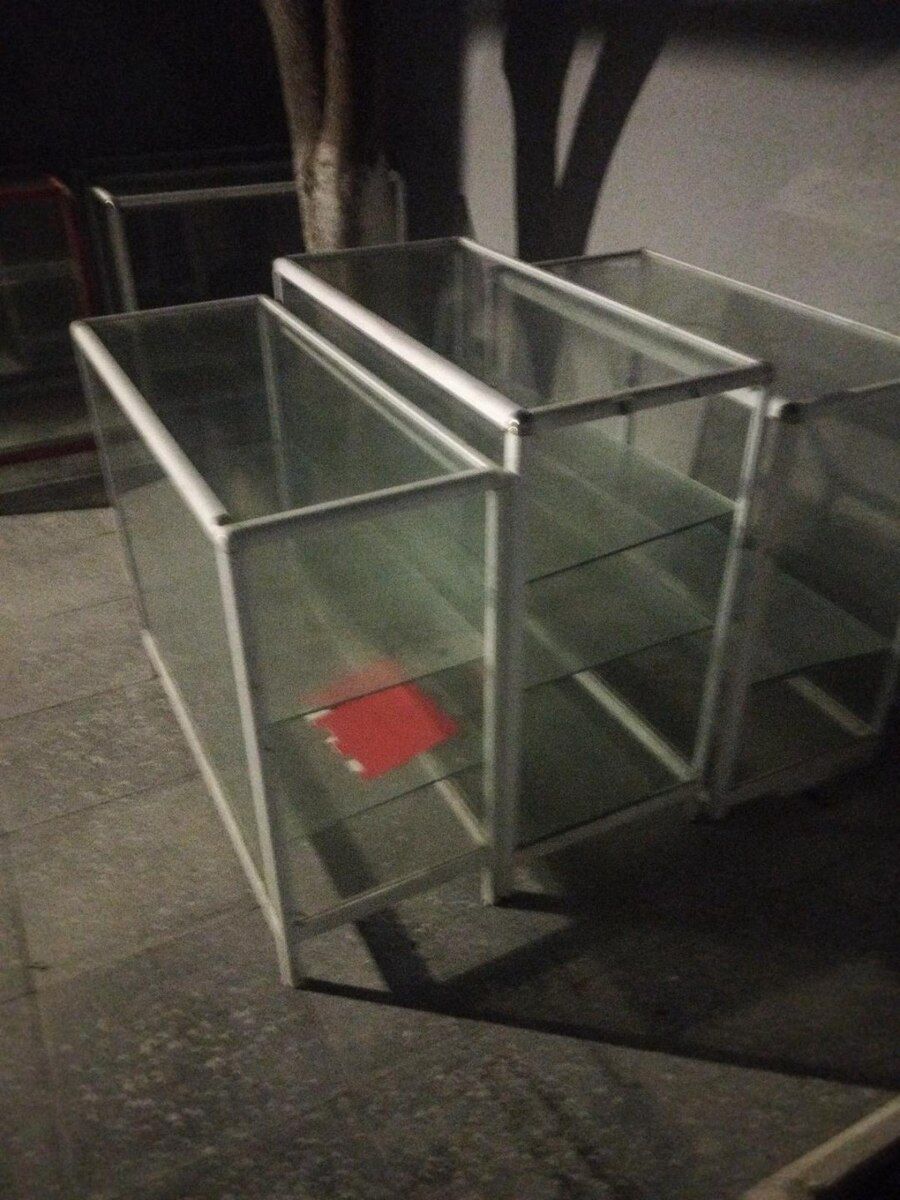 Vitrinlər — Biznes və avadanlıq, Bakı