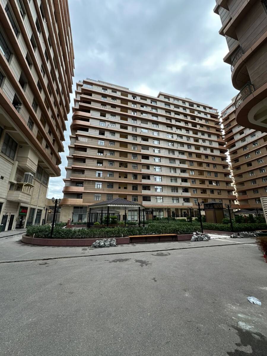 Satılır 2 otaqlı yeni tikili 77 m² — Mənzil, Bakı (2)