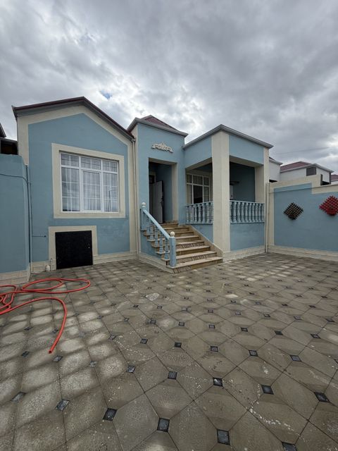 Satılır 3 otaqlı həyət evi/bağ evi 100 m² — Bakı