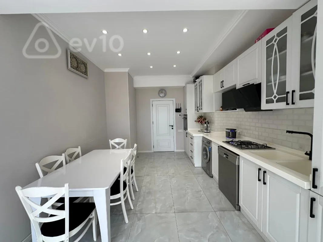 3 otaqlı mənzil, 115 m², Həzi Aslanov metrosunun yanı — Mənzil, Bakı (11)