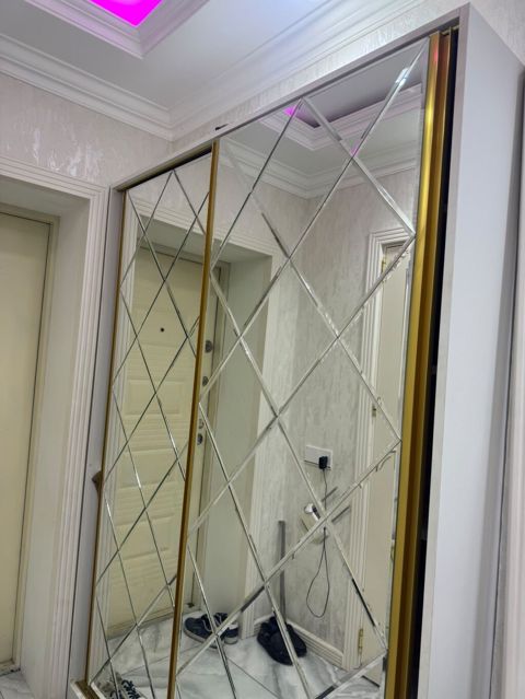 *500₼ dəhliz dolabı satılır* əla vəziyyətdə 2.6*1.45 ÜNVAN:-razin — Bakı