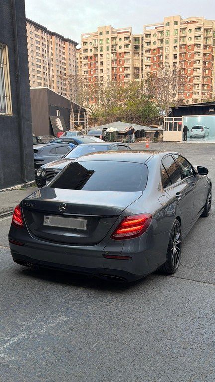 Mercedes E 300 e, 2.0 L, 6.2 kWh, 2019 il, 127 000 km — Avtomobillər, Bakı (2)