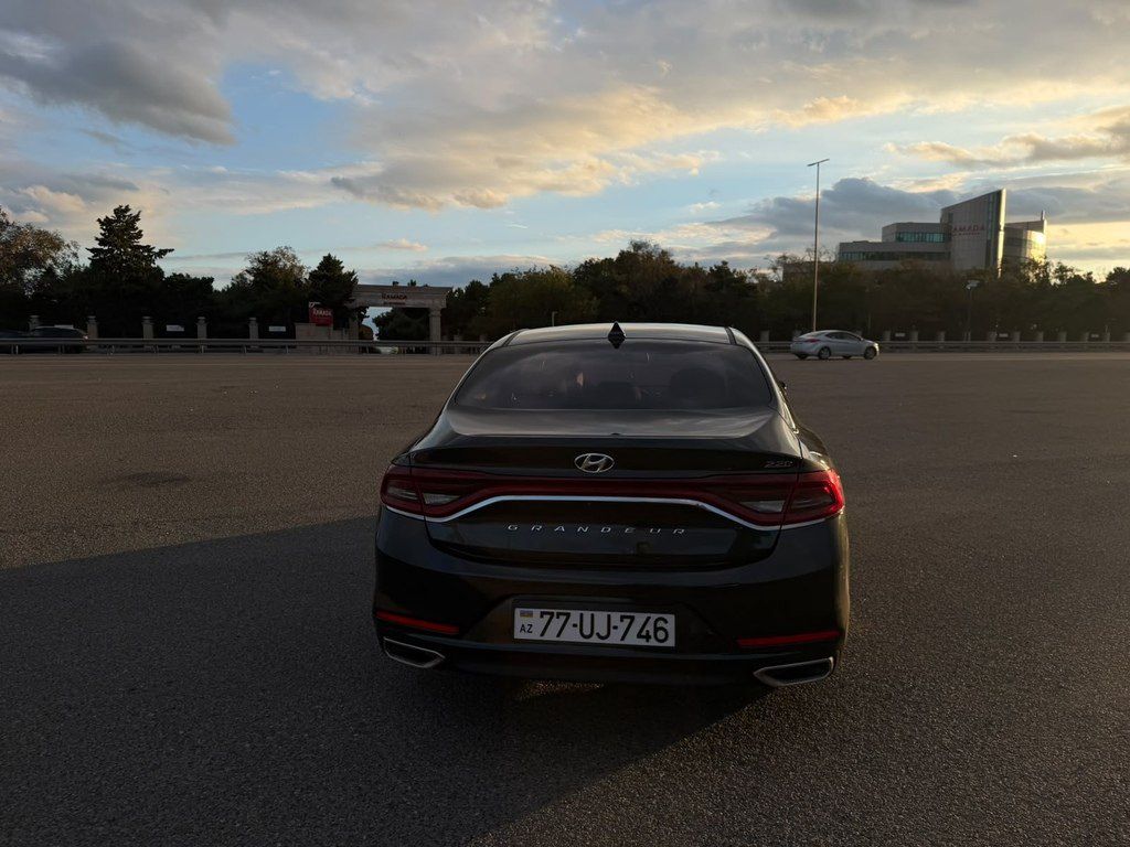 Hyundai Grandeur, 2.2 L, 2017 il, 252 000 km 77-UJ-746 — Avtomobillər, Bakı (2)
