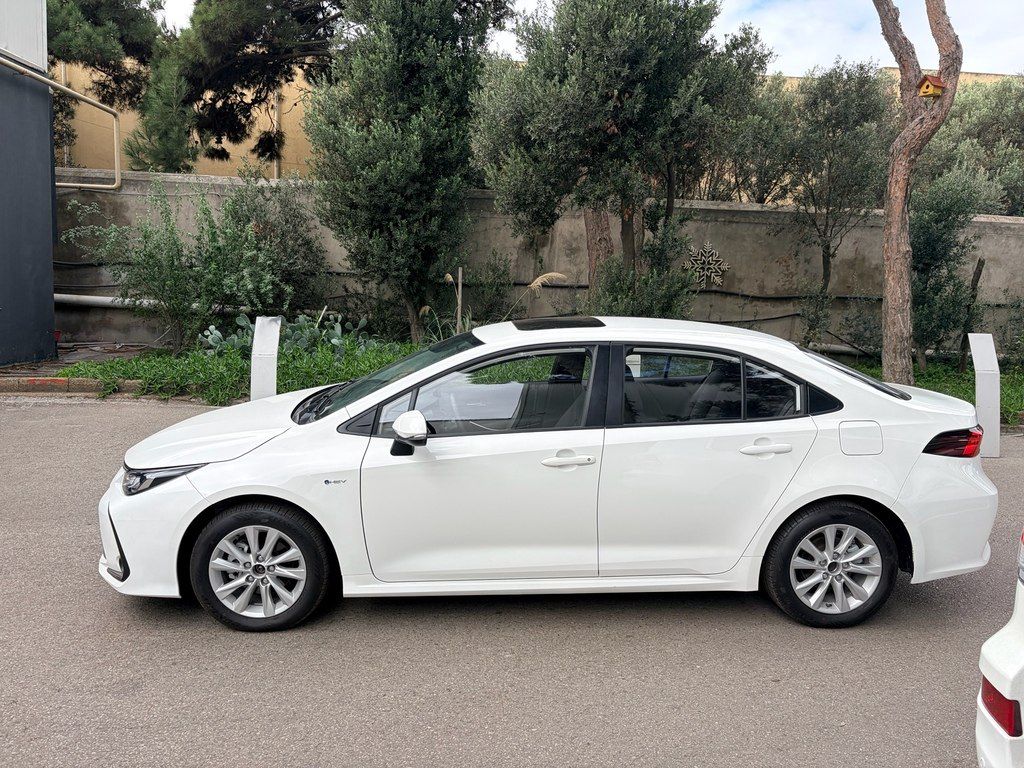 Toyota Corolla, 1.8 L, 0.85 kWh, 2025 il, yeni — Avtomobillər, Bakı (11)