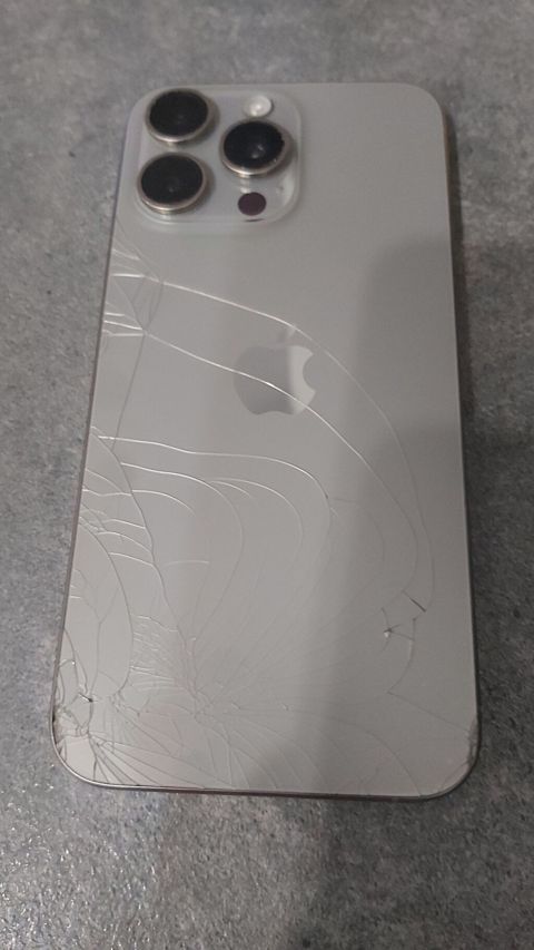 IPhone 15 Pro Max — Bakı