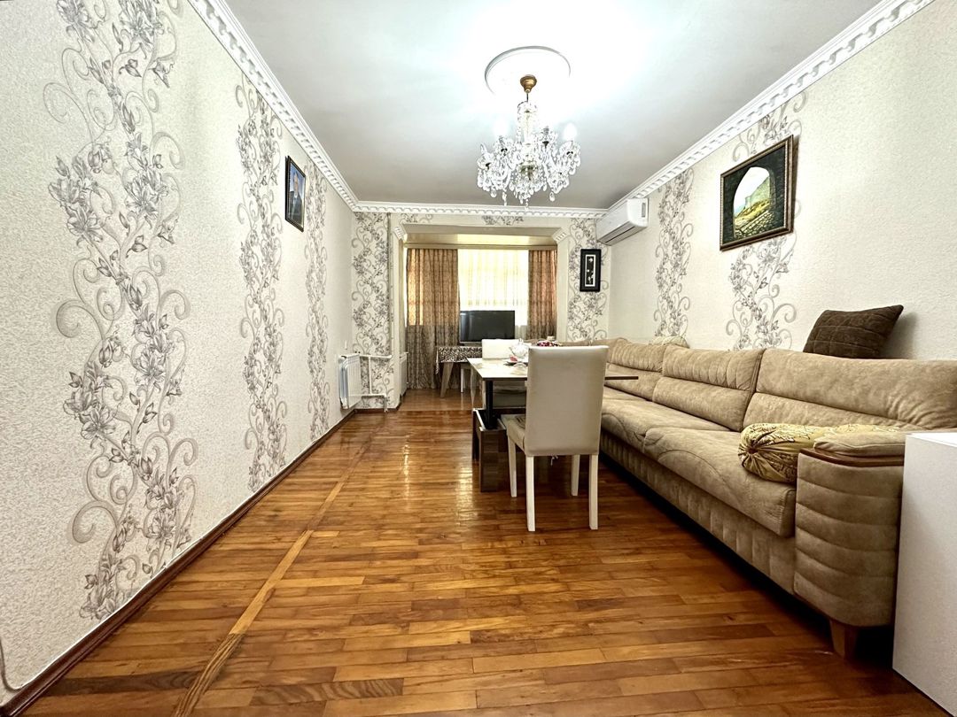 Satılır 4 otaqlı köhnə tikili 100 m² — Mənzil, Bakı