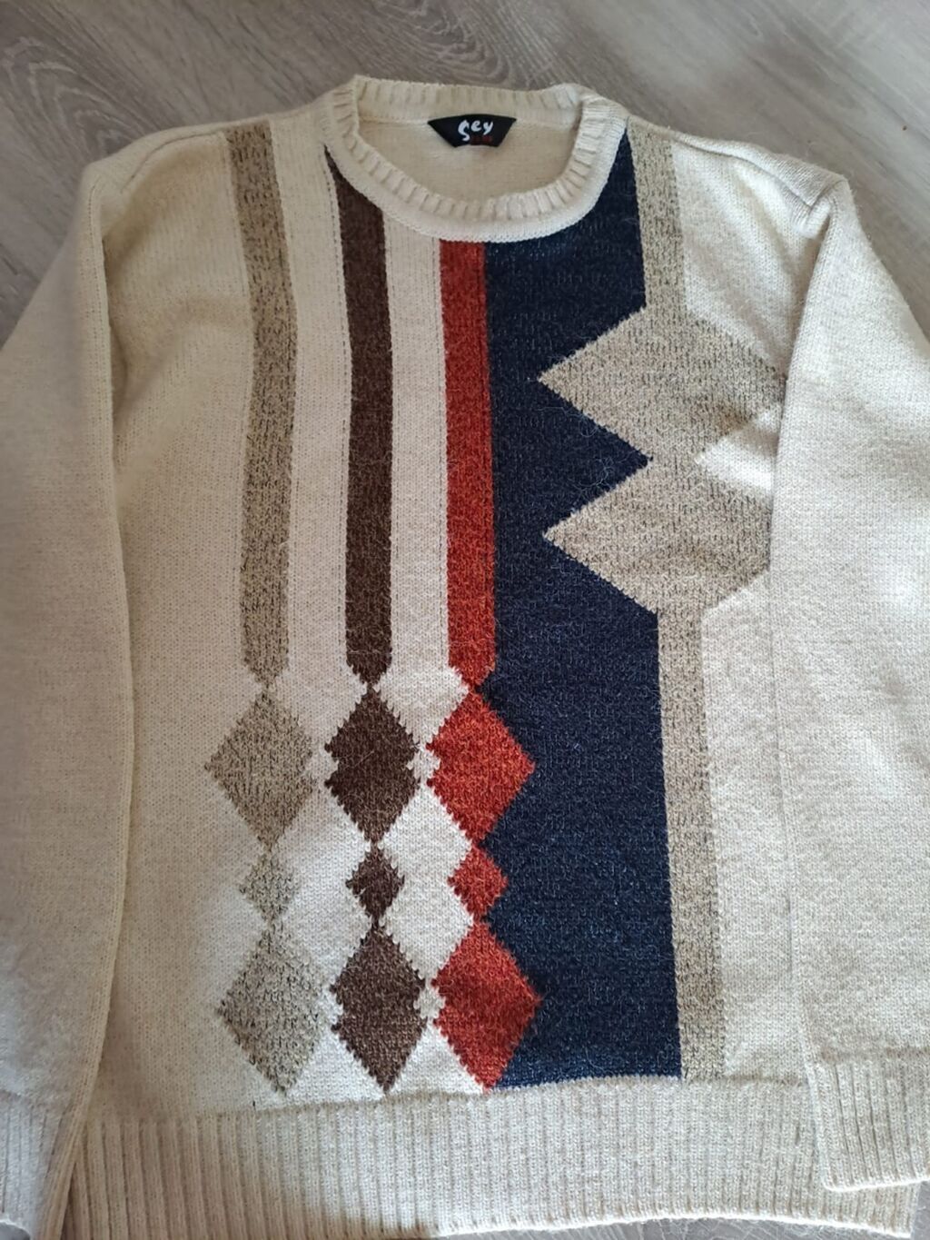 Sviter kofta 10 manat — Cempyer və sviter, Bakı (3)