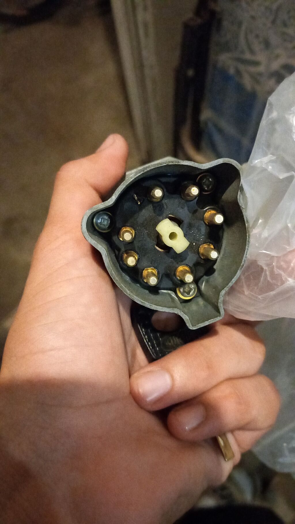 Mercedes 190 124 Starter Zamoku Açarı üstündədir. Mercedes-benz 190 — Avtomobil elektrikası, Digah (2)