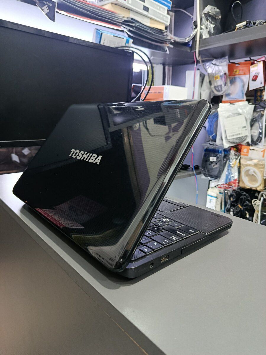 Noutbuk Toshiba — Noutbuklar, Bakı (3)