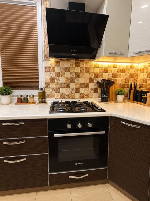 Satılır 3 otaqlı köhnə tikili 85 m² — Bakı