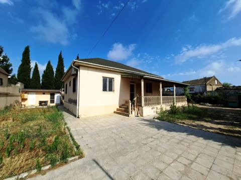 Satılır 3 otaqlı həyət evi/bağ evi 100 m² — Bakı