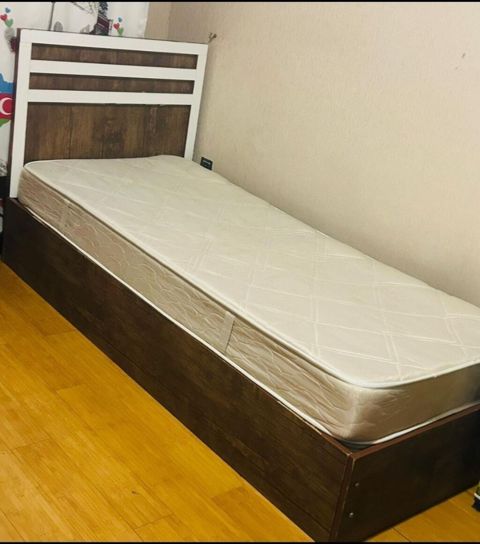 Ək nəfərlik çarpayı və döşək dəsti - Ölçü: təxmini 90x190 sm (tək — Bakı