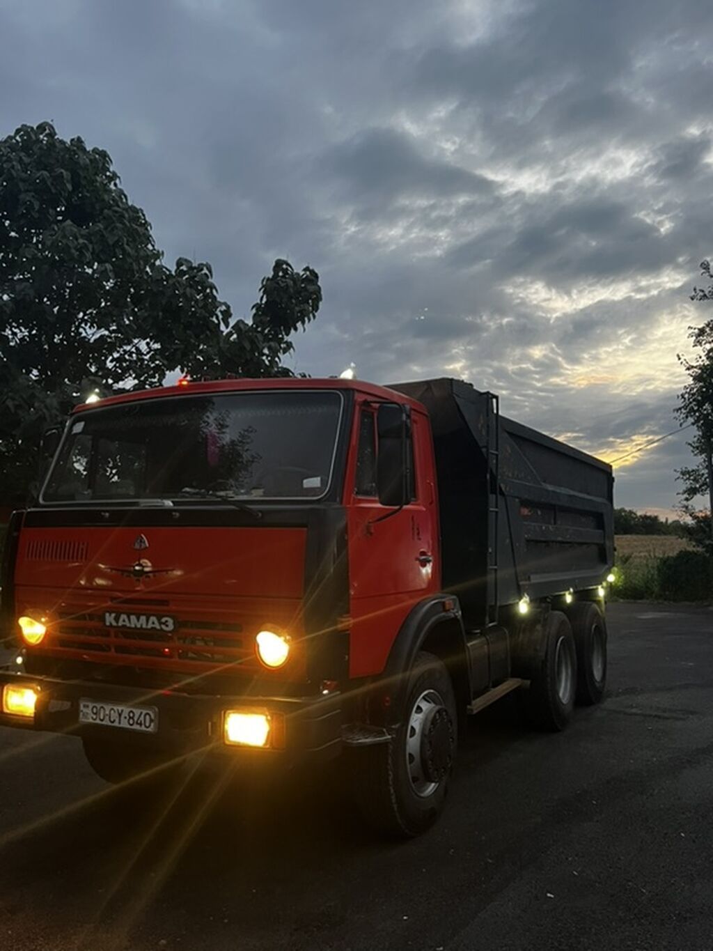 Kamaz 6x4 daşınma xidməti – qum, çınqıl, daş, torpaq və tikinti — Yük daşıma xidmətləri, Quba (2)