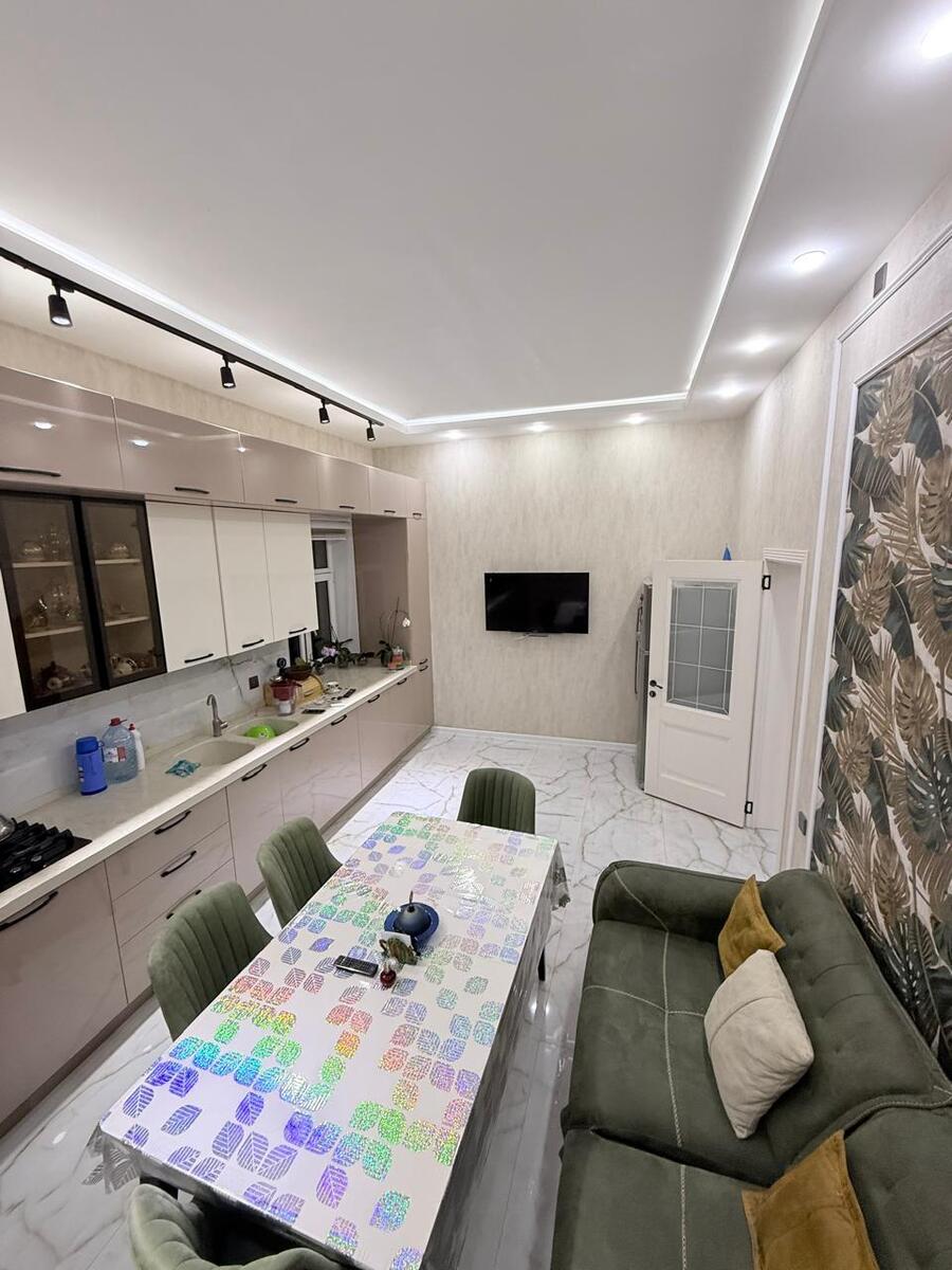 Satılır 4 otaqlı həyət evi/bağ evi 220 m² — Ev, villa, Bakı (10)