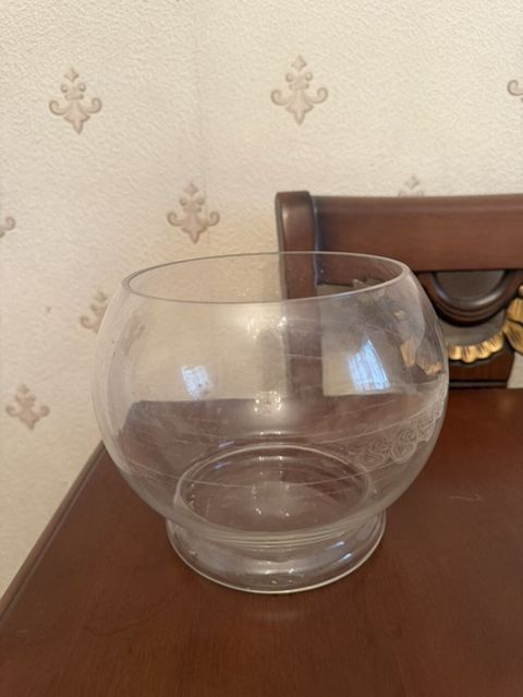 Akvarium. Qüsürsuzdur. Qalındır — Bakı