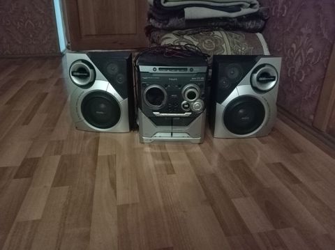 Philips mini audio sistem – 3 hissədən ibarət: mərkəzi blok + 2 — Siyəzən