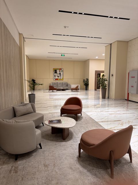 Satılır 4 otaqlı yeni tikili 215 m² — Apartment