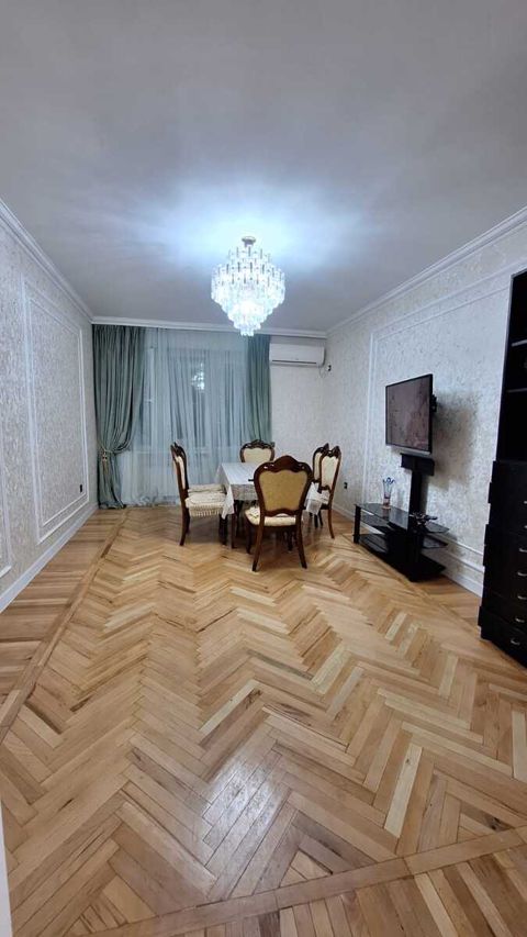 İcarəyə verilir 3 otaqlı köhnə tikili 85 m² — Bakı