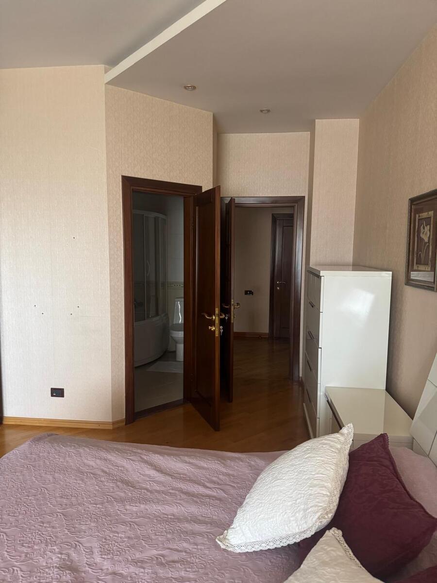 İcarəyə verilir 4 otaqlı yeni tikili 225 m² — Mənzil, Bakı (10)